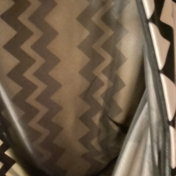 Joseph Ribkoff size 4 midi black & white Geometric design dress - Picture 5 of 11